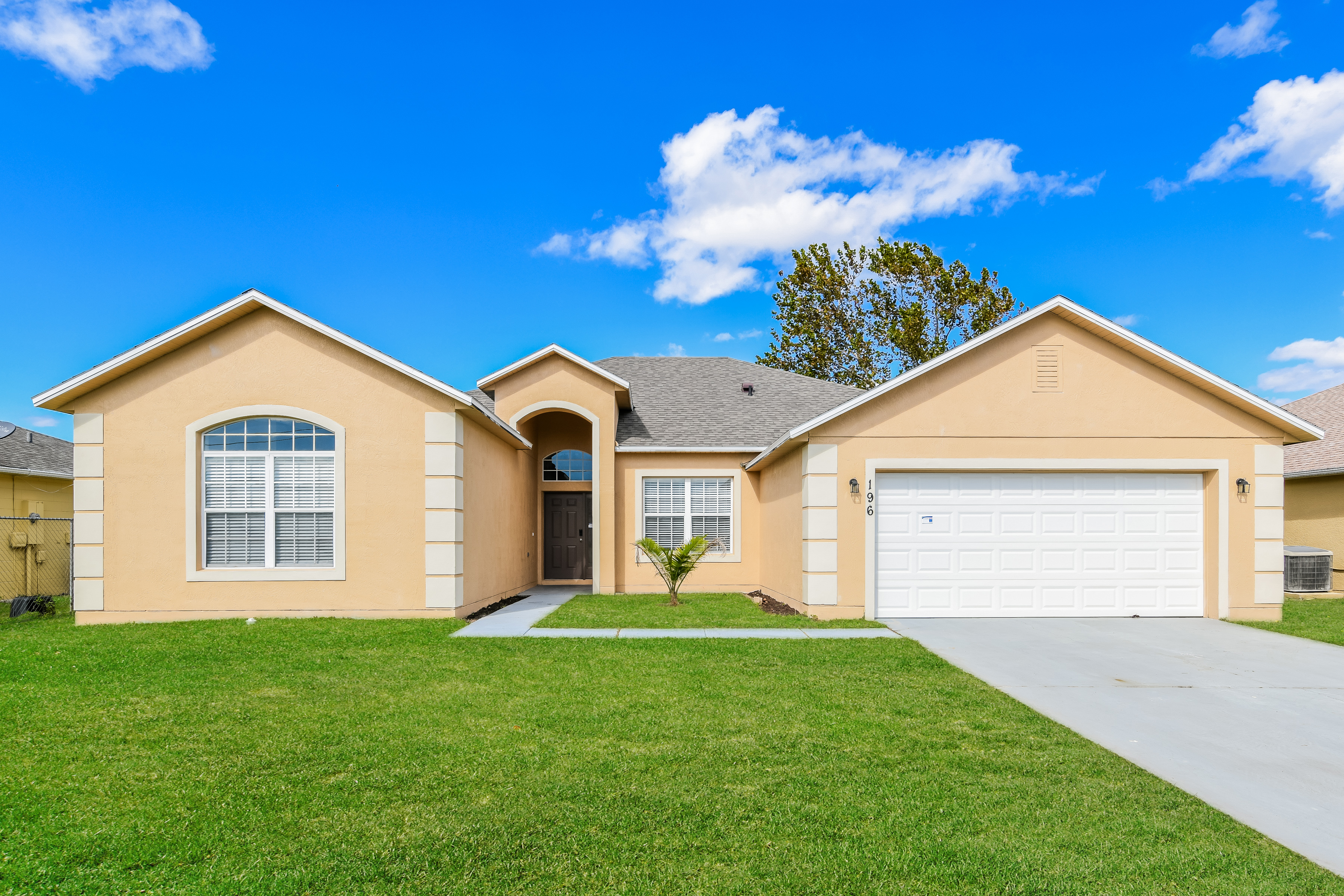196 Aurelia Ct Kissimmee, FL 34758